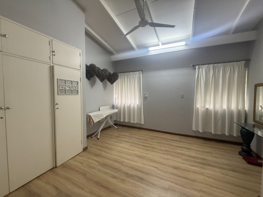 4 Bedroom Property for Sale in Schoemansville North West